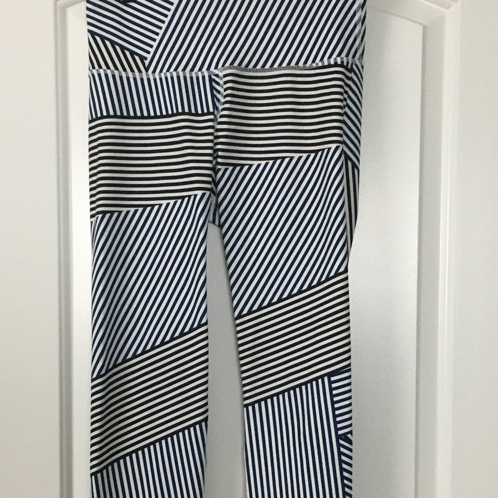 athletic leggings